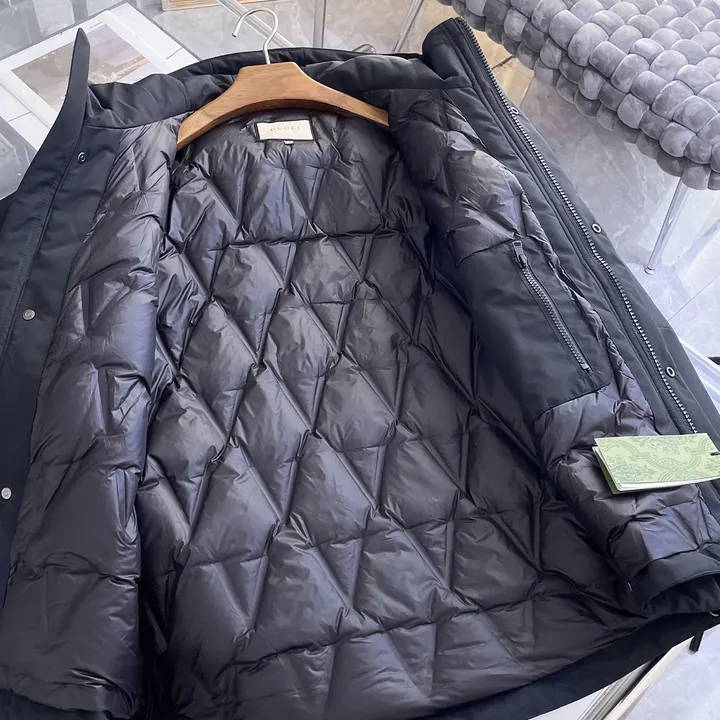 GUCCI メンズ ダウンコート