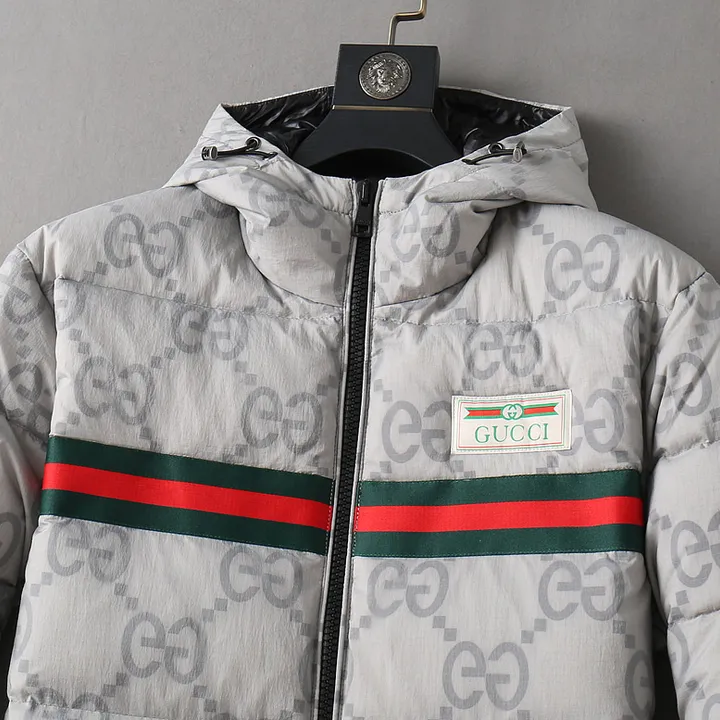 グッチ GGナイロン ダウンジャケット