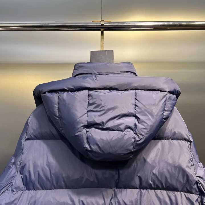 GUCCI ダウンジャケット 大きいサイズ