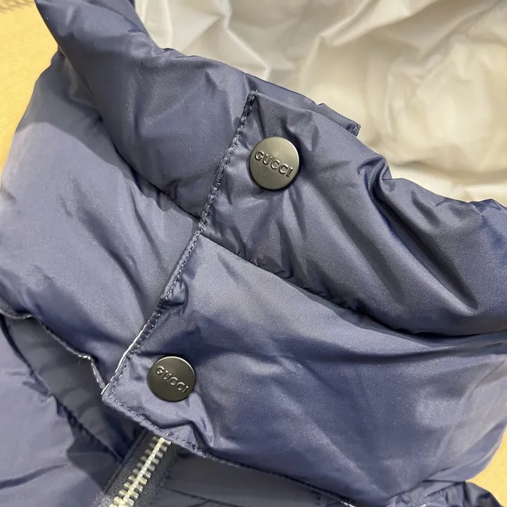 GUCCI ダウンジャケット 大きいサイズ