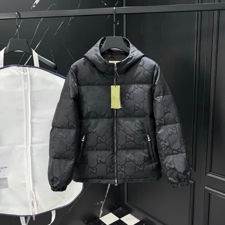 GUCCI ダウンジャケット 定番 人気