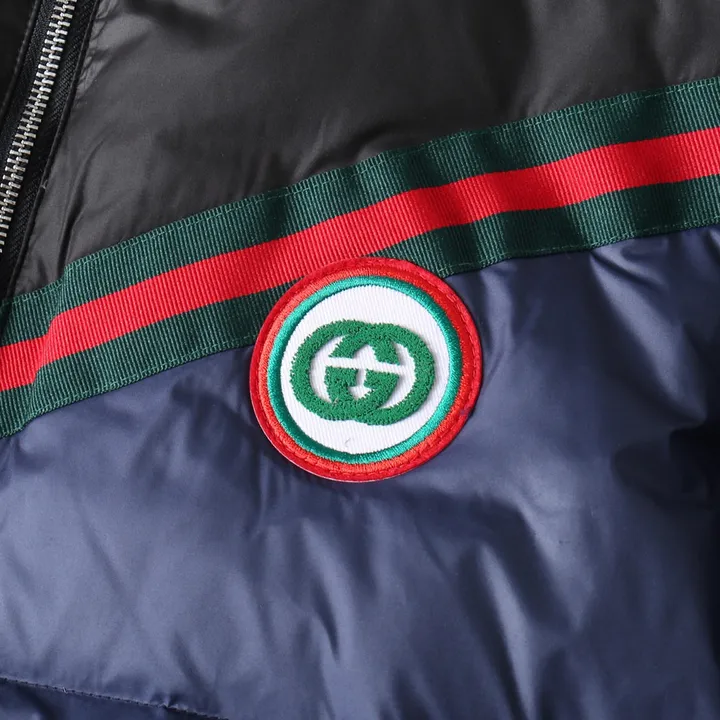 GUCCI 軽量 ダウン