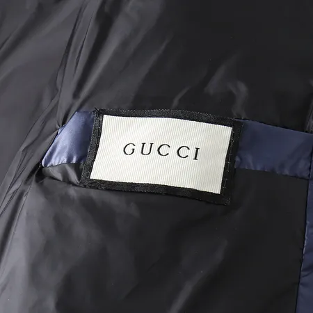 GUCCI 軽量 ダウン