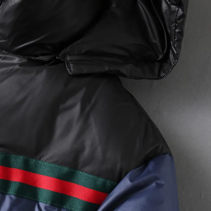 GUCCI ロゴ ダウンジャケット