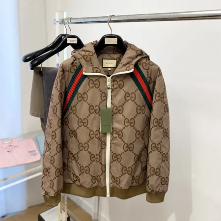 GUCCI 冬 ダウンジャケット