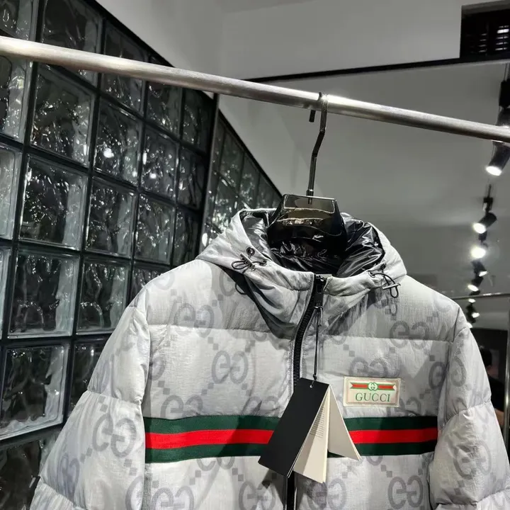 GUCCI 冬服 ダウンジャケット