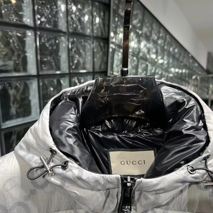 GUCCI 冬服 ダウンジャケット