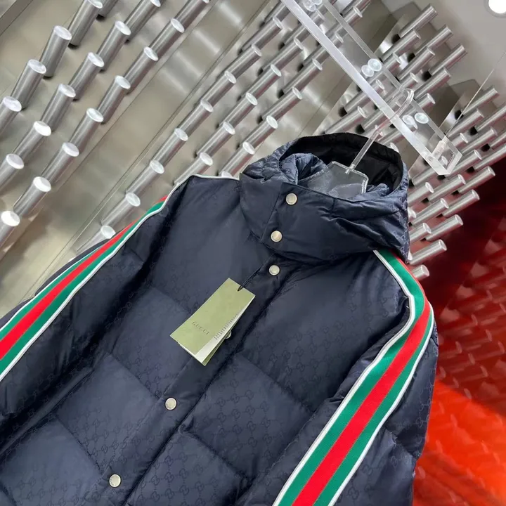 GUCCI GGナイロン ダウン