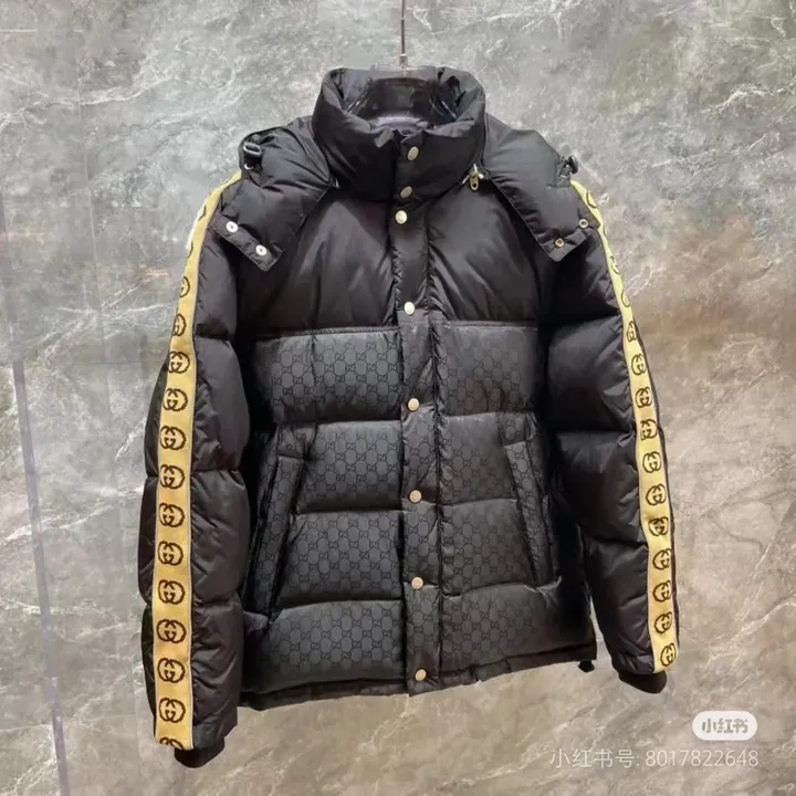 GUCCI 立ち襟 ダウンジャケット