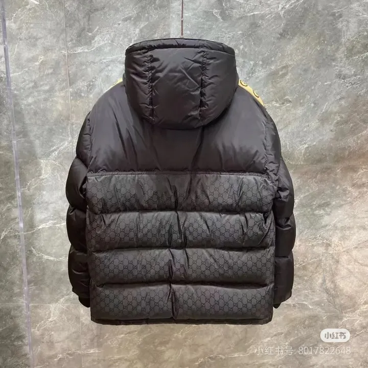 グッチ 軽量 ダウンジャケット