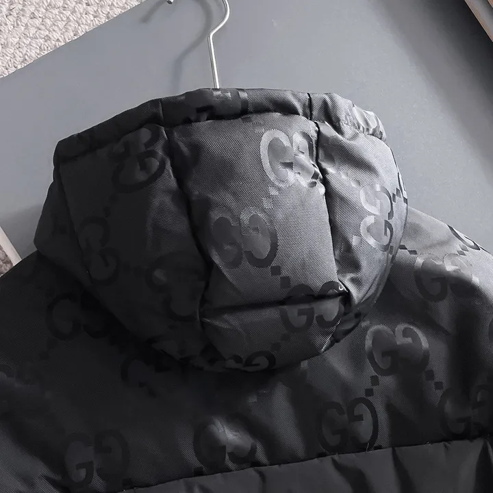 グッチ 冬服 ダウン