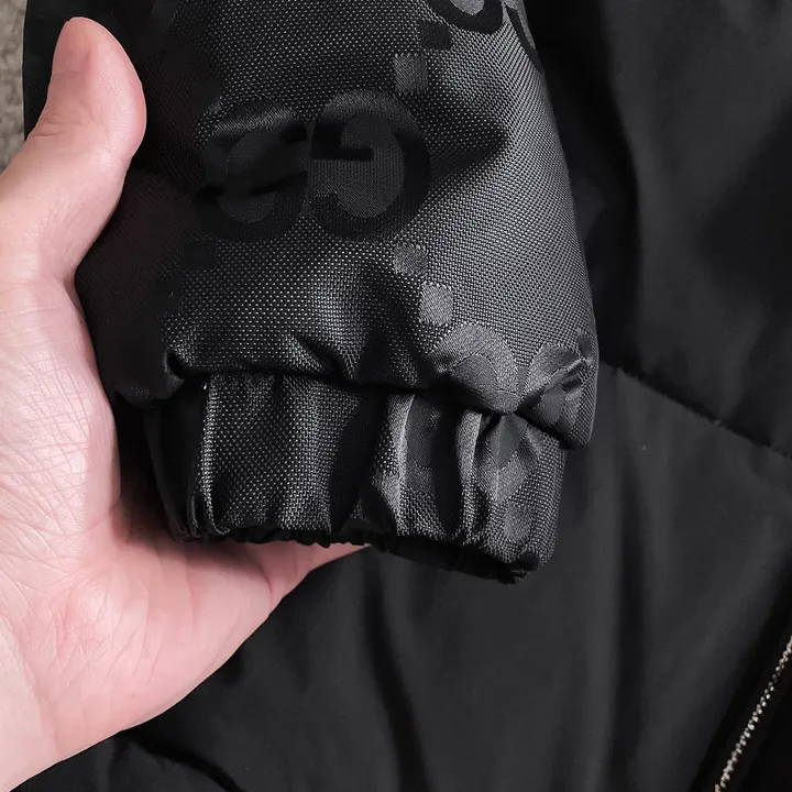 GUCCI ショート丈 ダウンジャケット