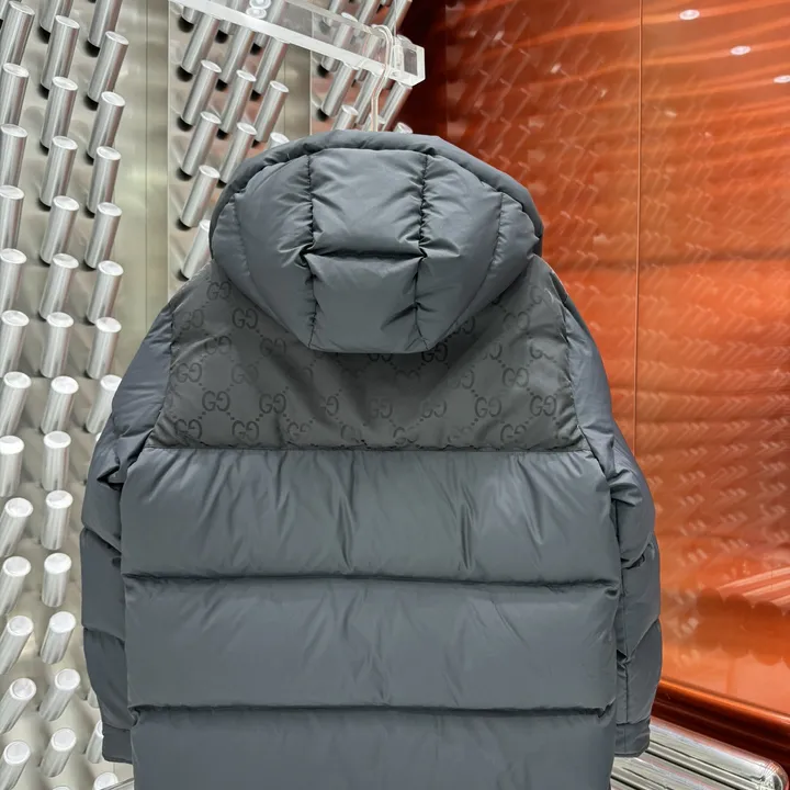 グッチ 最強 ダウンジャケット