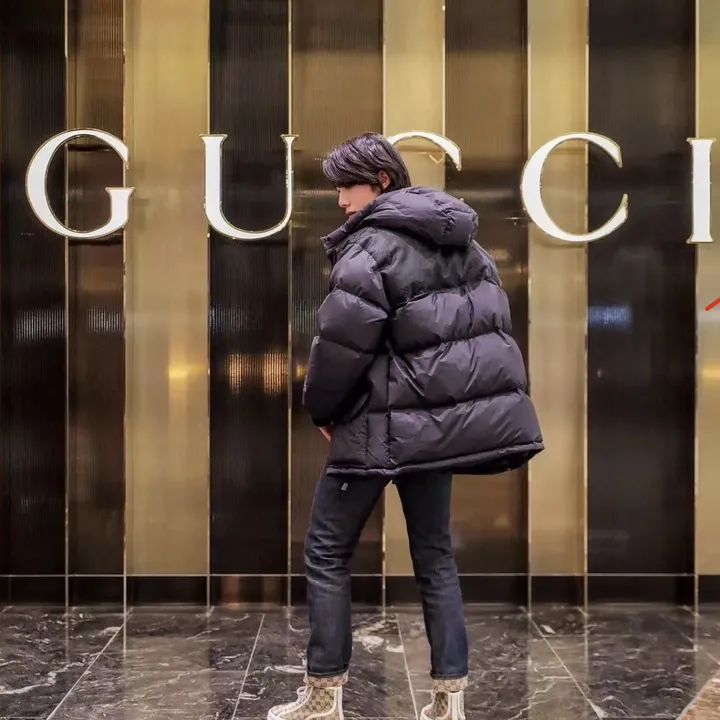 グッチ ダウン コート レディース