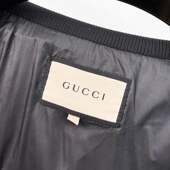 グッチ 折り襟 ダウン
