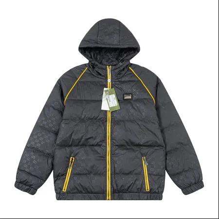 グッチ フード付き ダウンジャケット