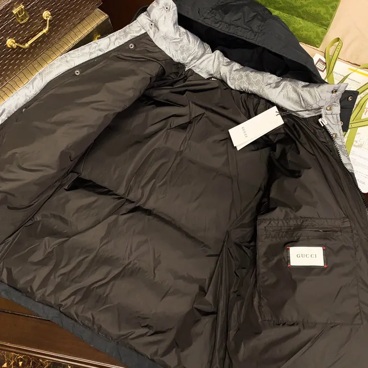 GUCCI GGジャガード ダウンジャケット