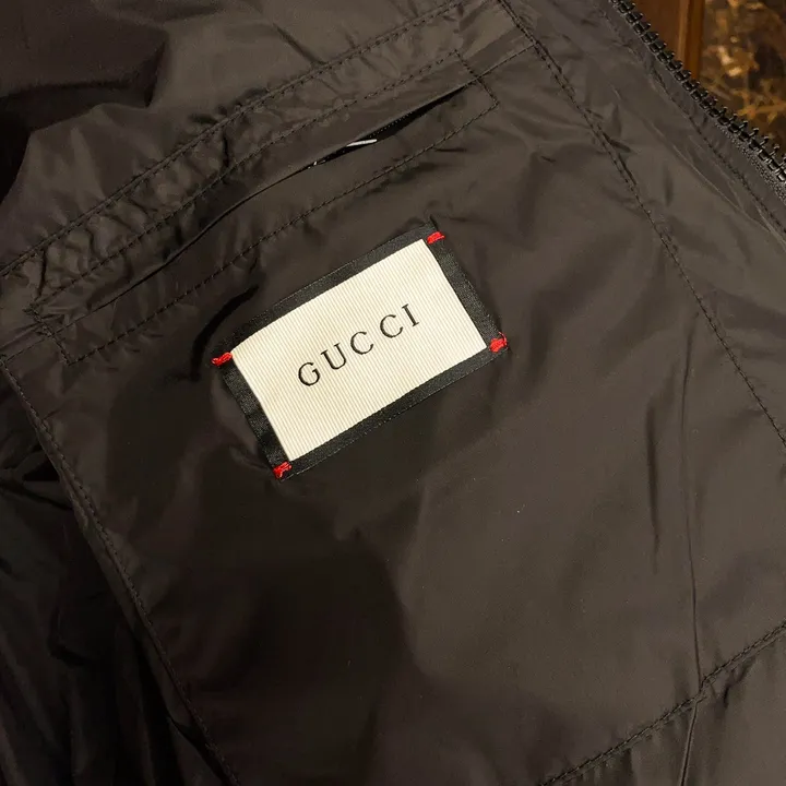 グッチ 切り替え ダウンジャケット
