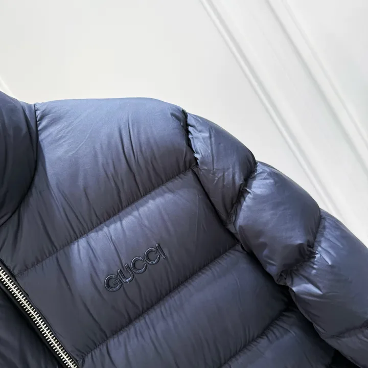 グッチ ダウン メンズ