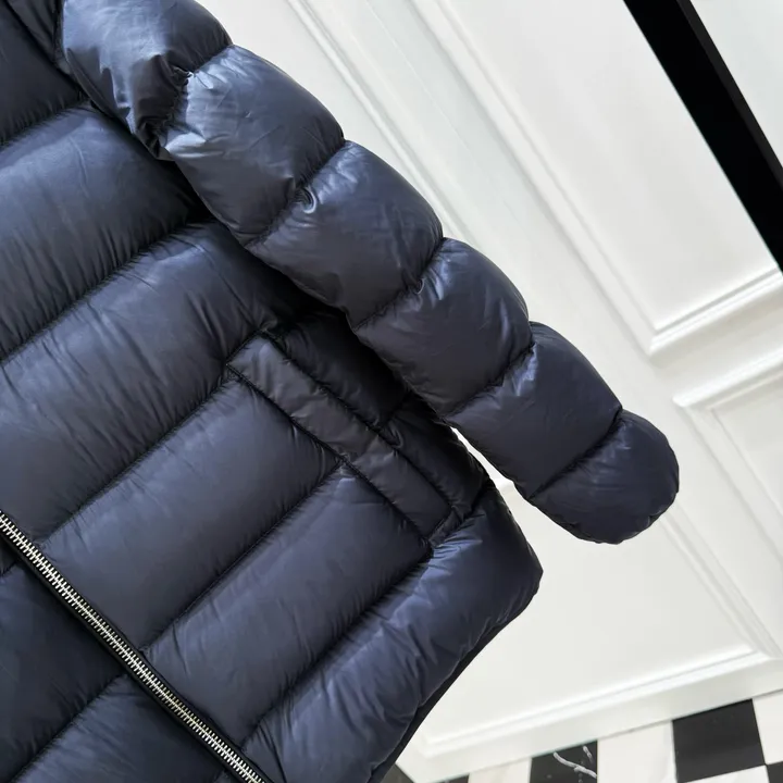 グッチ ダウンコート ネイビー