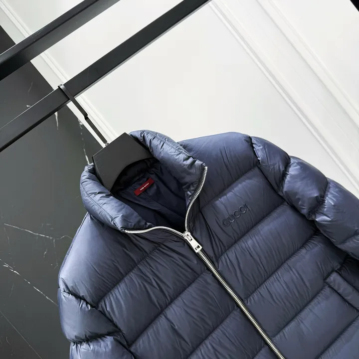 GUCCI ダウンジャケット 長袖