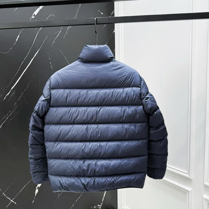 GUCCI ダウンジャケット 長袖