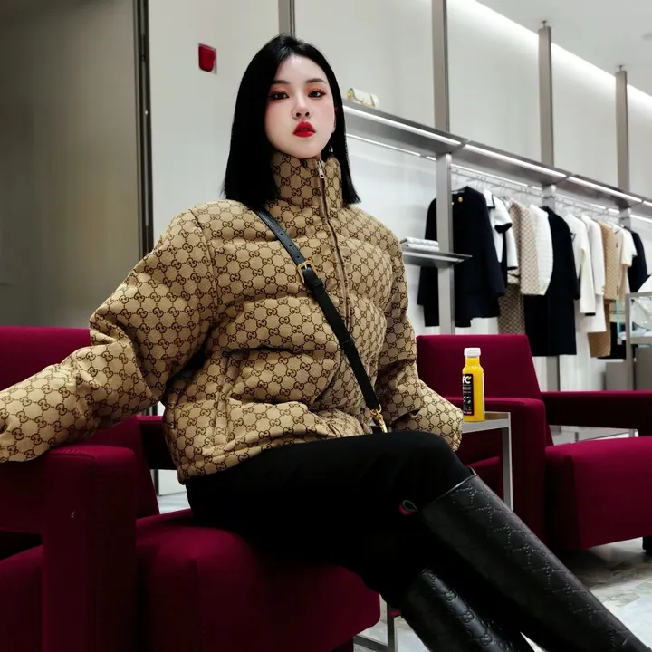 グッチ ダウンジャケットレディース