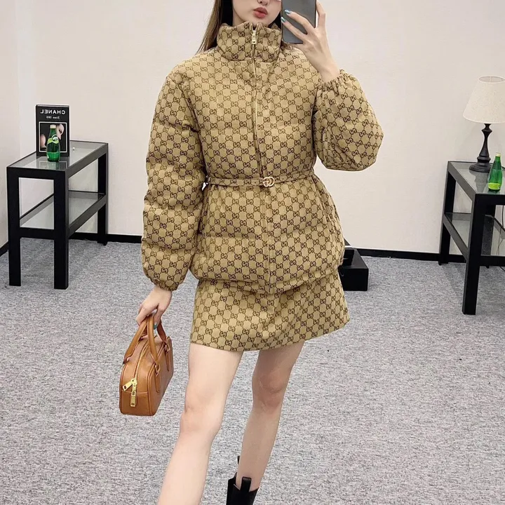 GUCCIダウンジャケット ベージュ