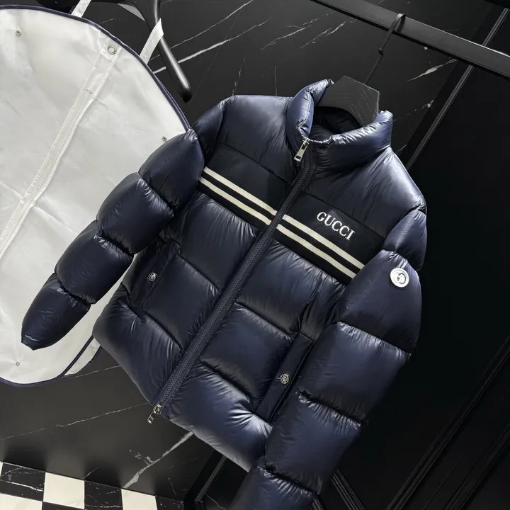 グッチ ナイロン ダウンジャケット
