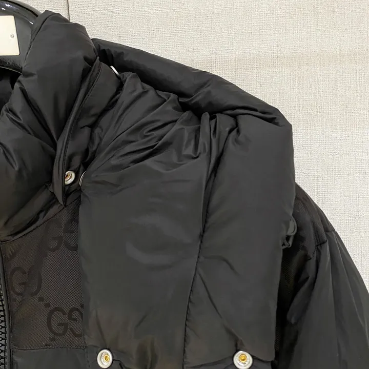 グッチ ダウン 762558 Z8BNG 1000