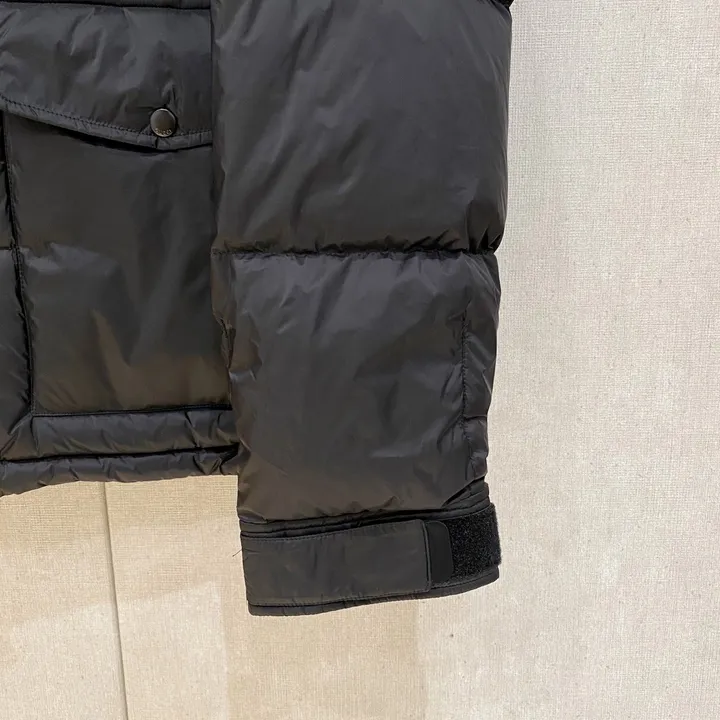 グッチ ダウン かっこいい