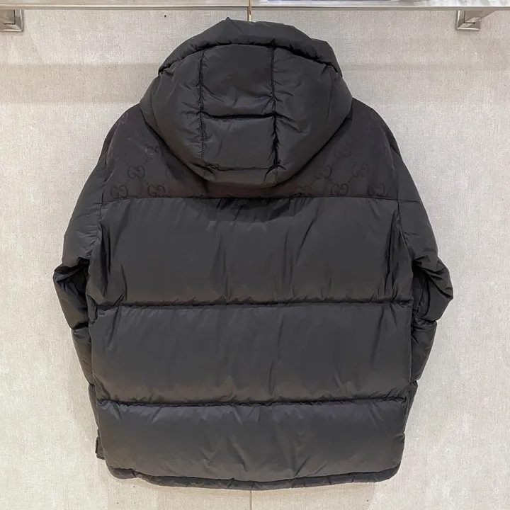 グッチ ダウン かっこいい