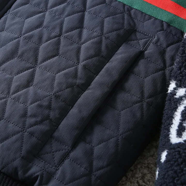 グッチ ダウン 偽物