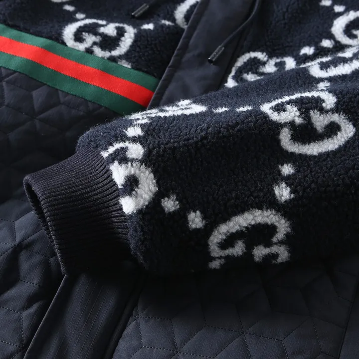 ブランド ダウンジャケット 偽物