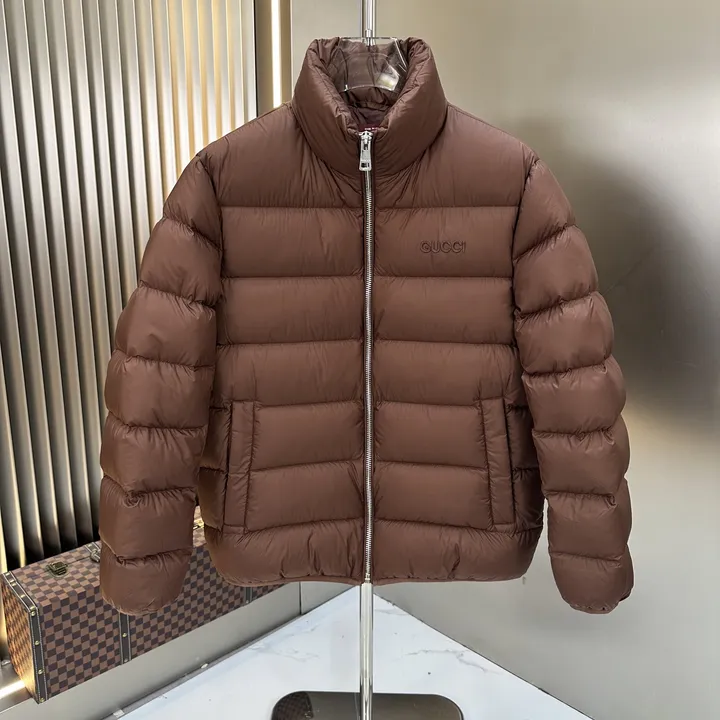 グッチ ダウンジャケット 軽量 ナイロン