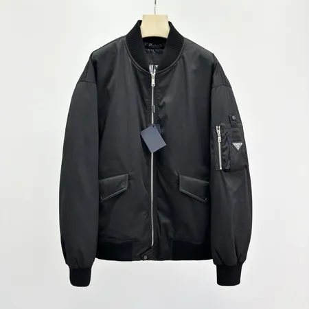 プラダ ダウンジャケット メンズ