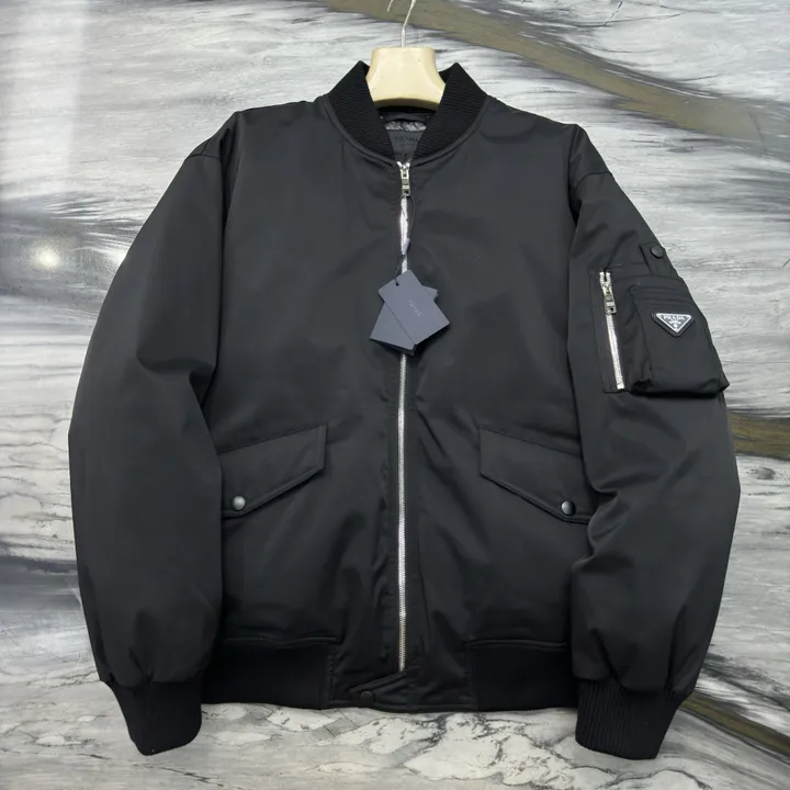 プラダ PRADA Re-Nylon ダウン