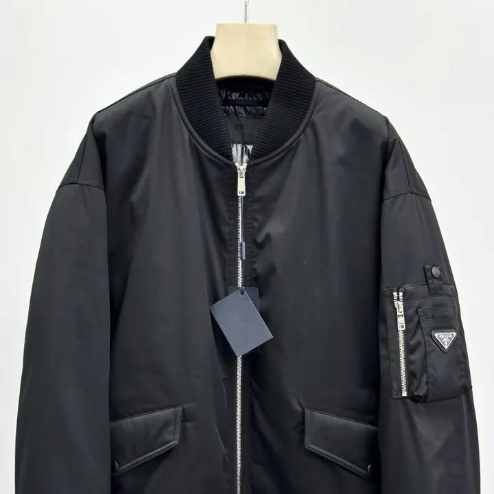 プラダ ボンバー ジャケット
