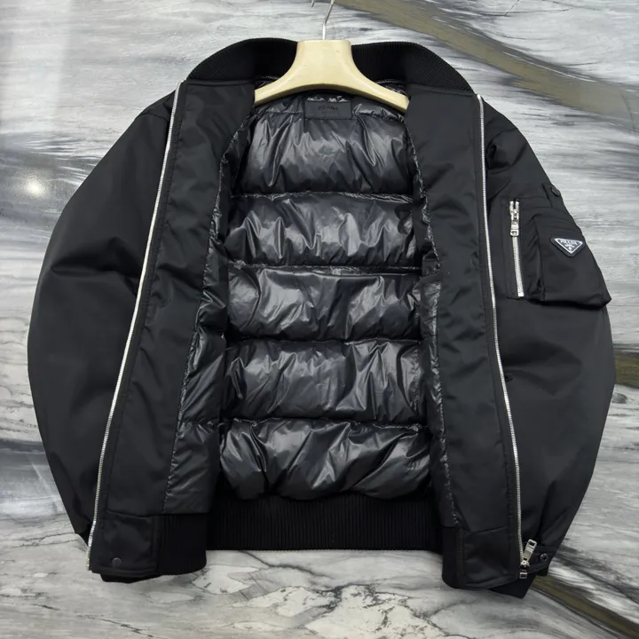 プラダ ダウンジャケットブラック