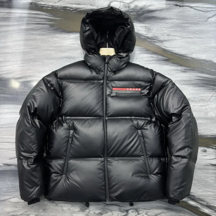 PRADA ナイロン ライト ダウンジャケット