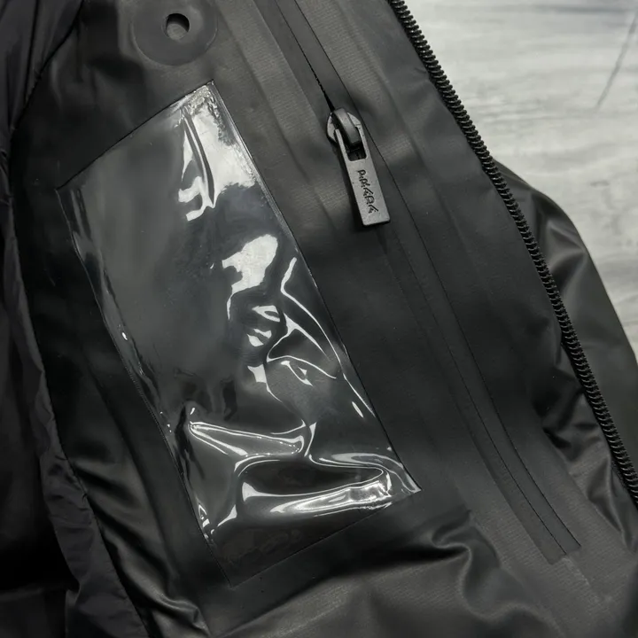 プラダ ダウン ブラック 男女兼用