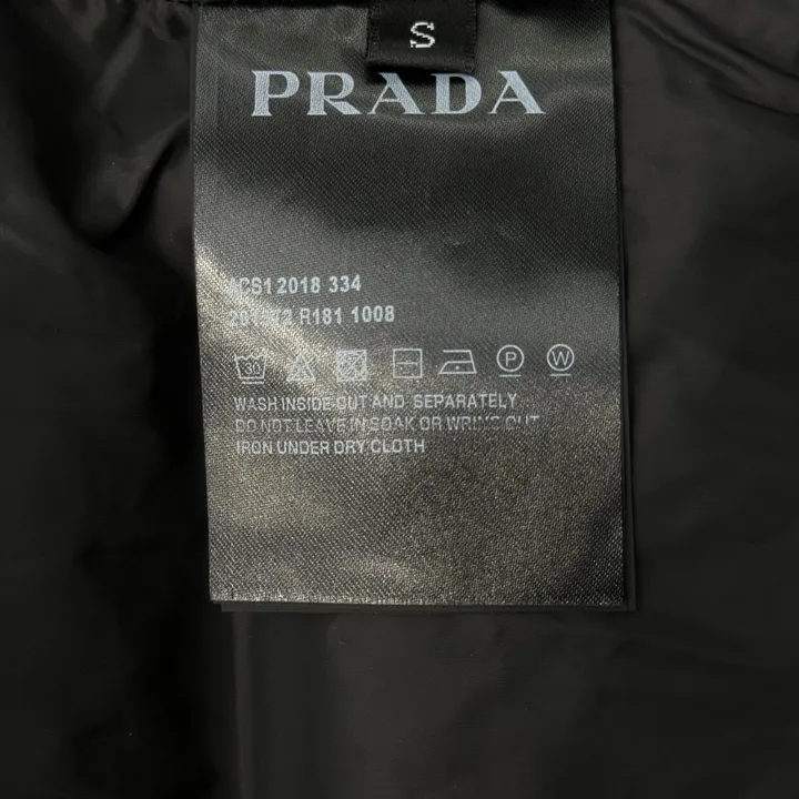 PRADA ダウン おしゃれ