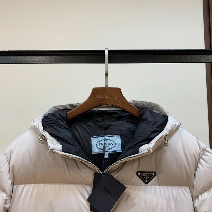 PRADA ウエストベルトダウンジャケット