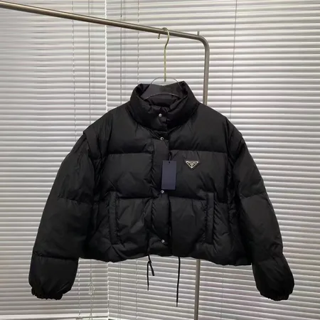 PRADA Re-Nylon ダウンジャケット