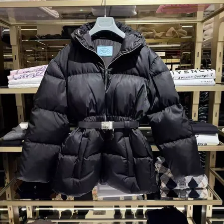 PRADA NEW ダウンジャケット