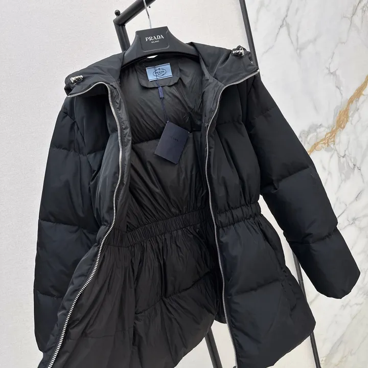 プラダ ダウン おしゃれ