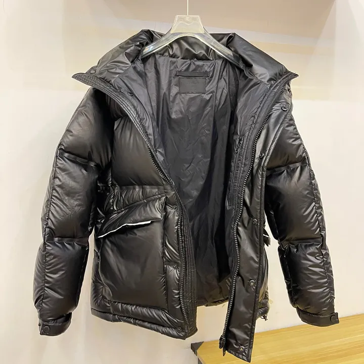 PRADA 防寒 ダウンジャケット