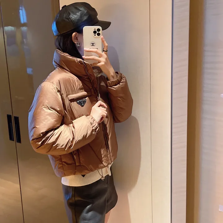 PRADA 三角ロゴ ダウンジャケット