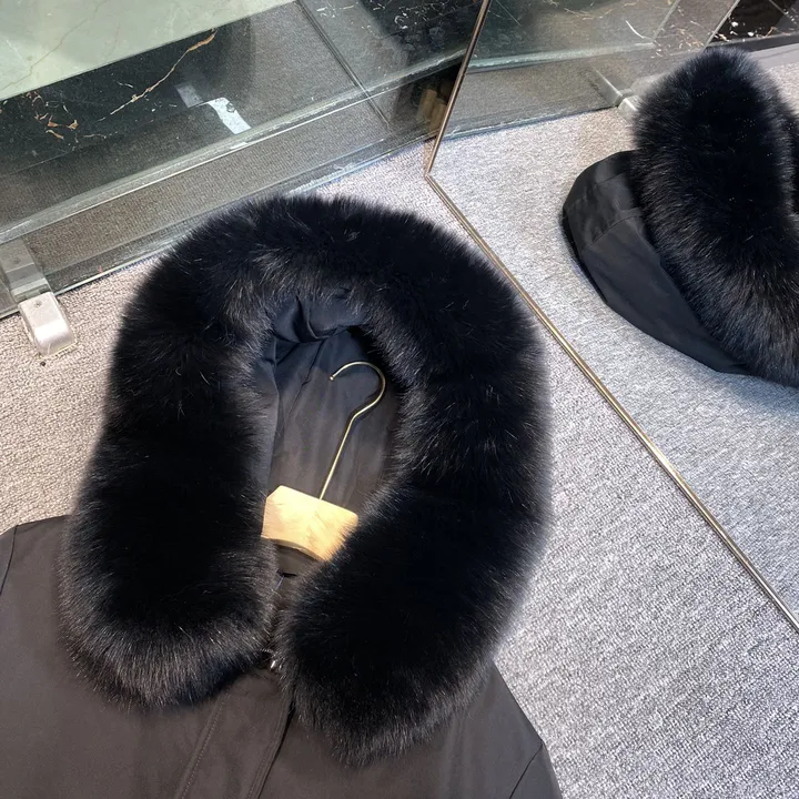 PRADA 女性 冬 パファーコート