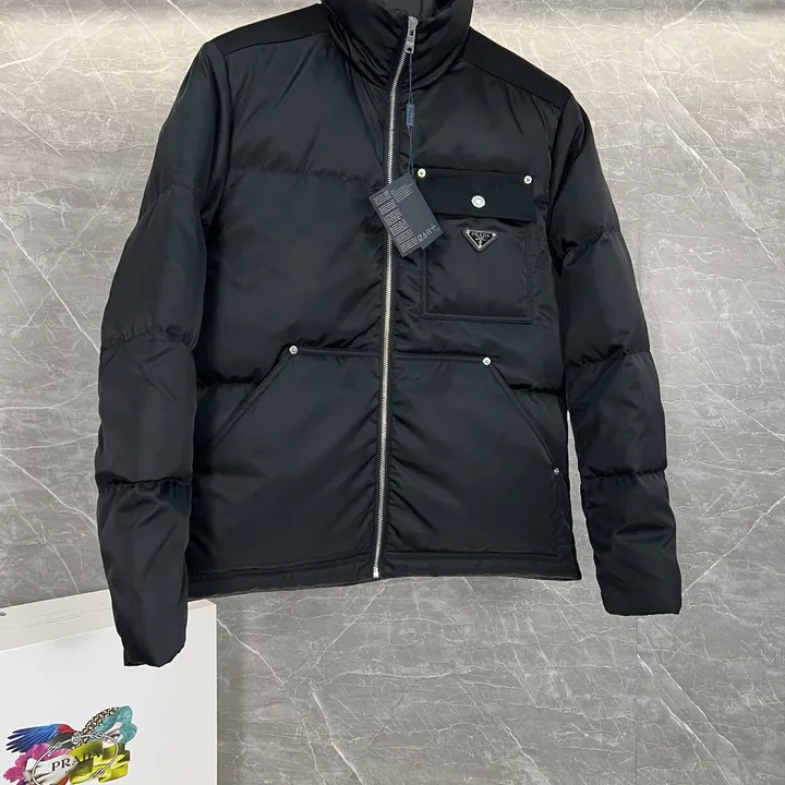 PRADA Re-Nylon ダウンジャケット